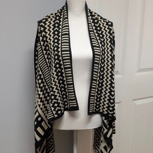Larry Levine Aztec Pattern Sweater/Cardigan Size M